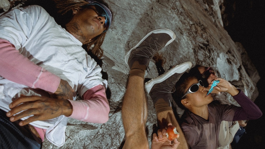 Vivo_Flow Mid Trail_Dark Shadow_09.jpg