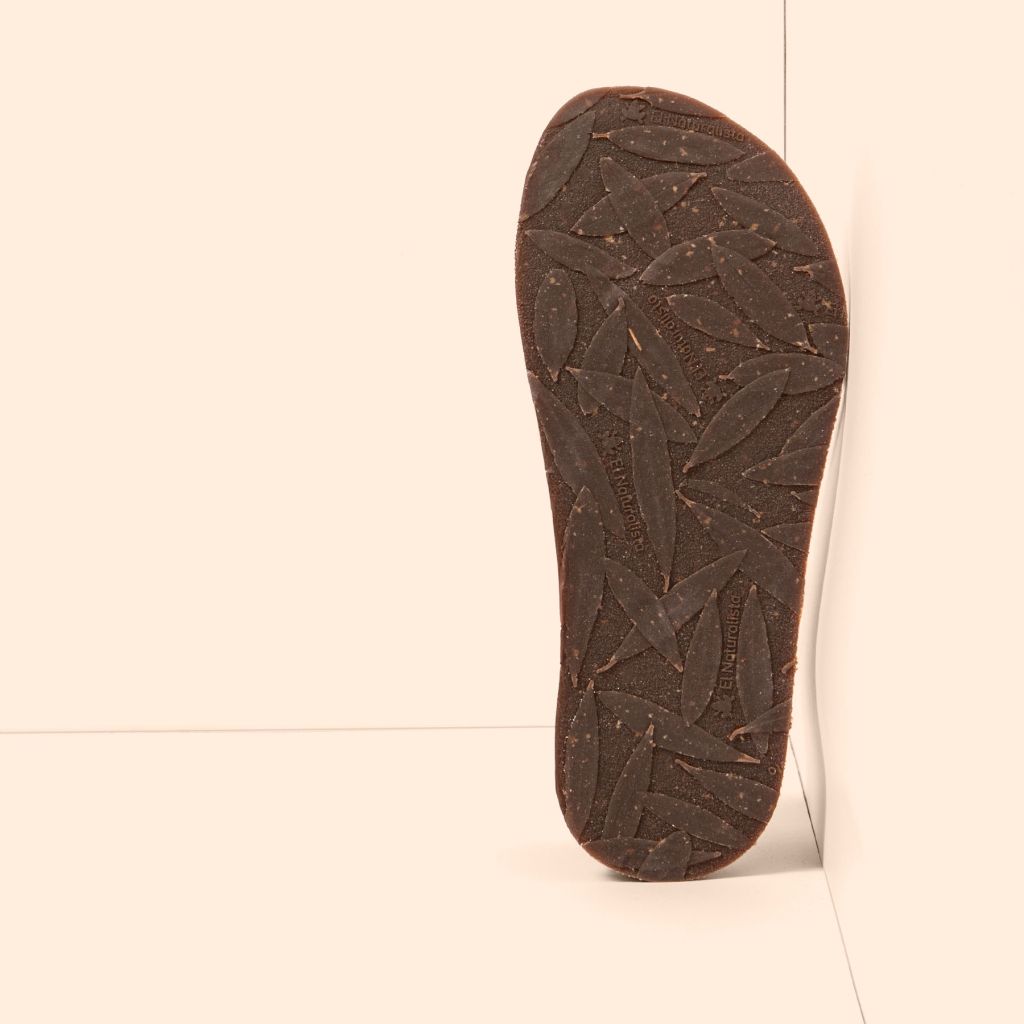 El Naturalista_Silk Men_Beige_03.jpg