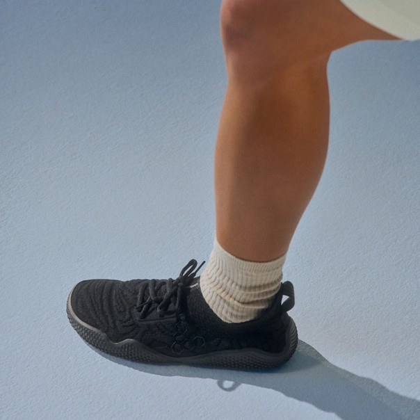 Motus Studio Sneaker_Obsidian_09.jpg